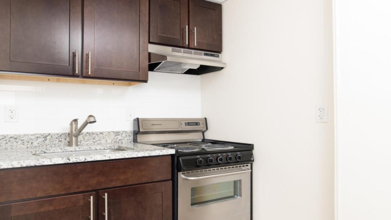 Charming Downtown Crossing Suites By Sonder Everett Ruang foto